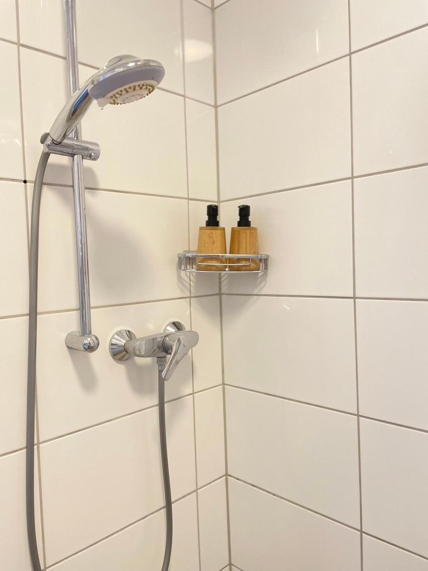 Wlan,Smart Tv,4 Betten, Zentral Emden Esterno foto